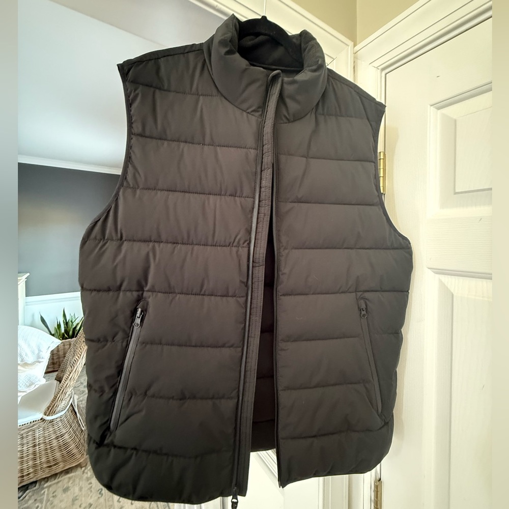 Abercrombie & Fitch Black Puffer Vest